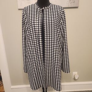 Black and White Houndstooth Coat